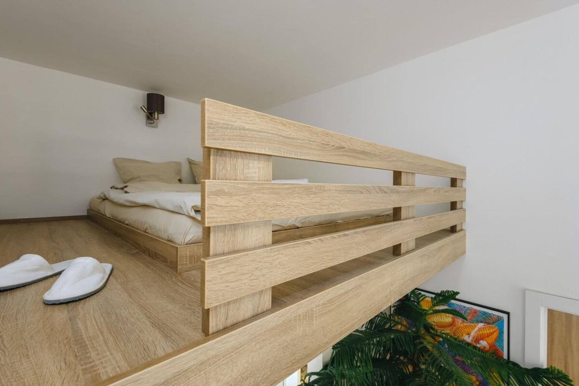 Cozy & Comfortable Apt Walking Anywhere You Want Sen Prag Exterior foto