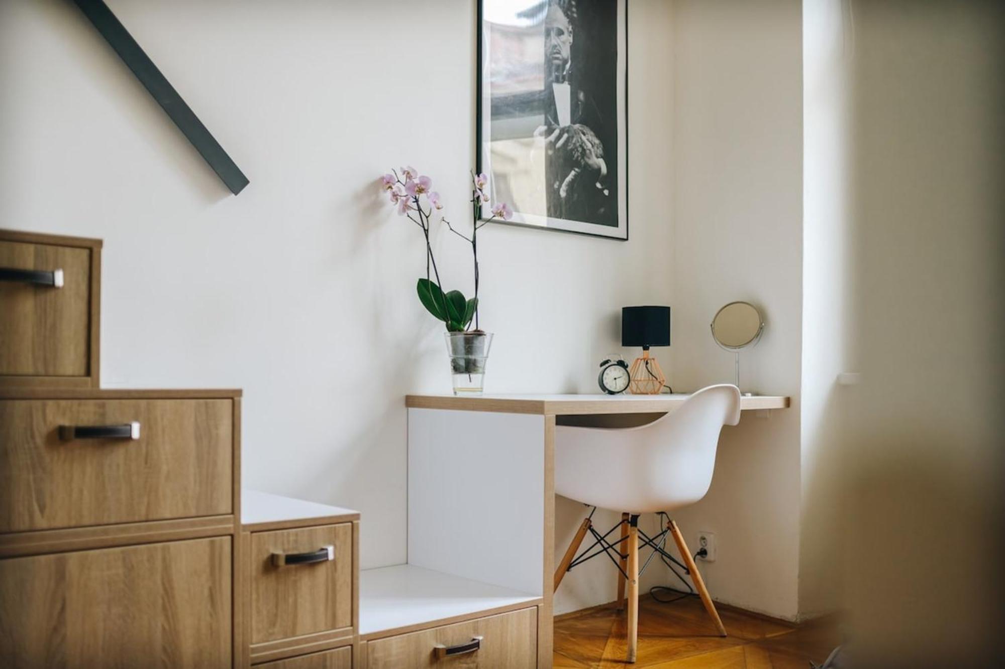 Cozy & Comfortable Apt Walking Anywhere You Want Sen Prag Exterior foto