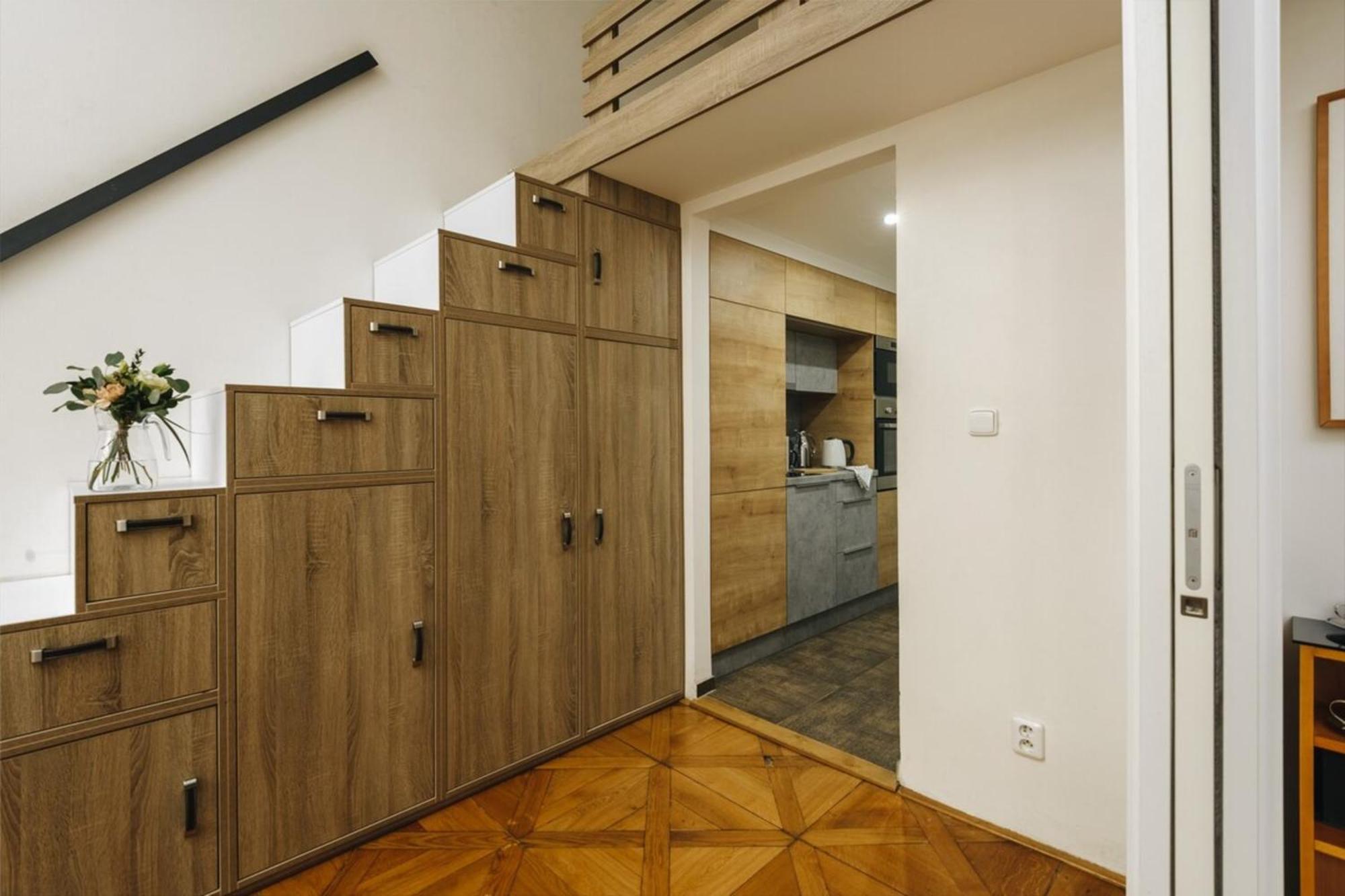 Cozy & Comfortable Apt Walking Anywhere You Want Sen Prag Exterior foto
