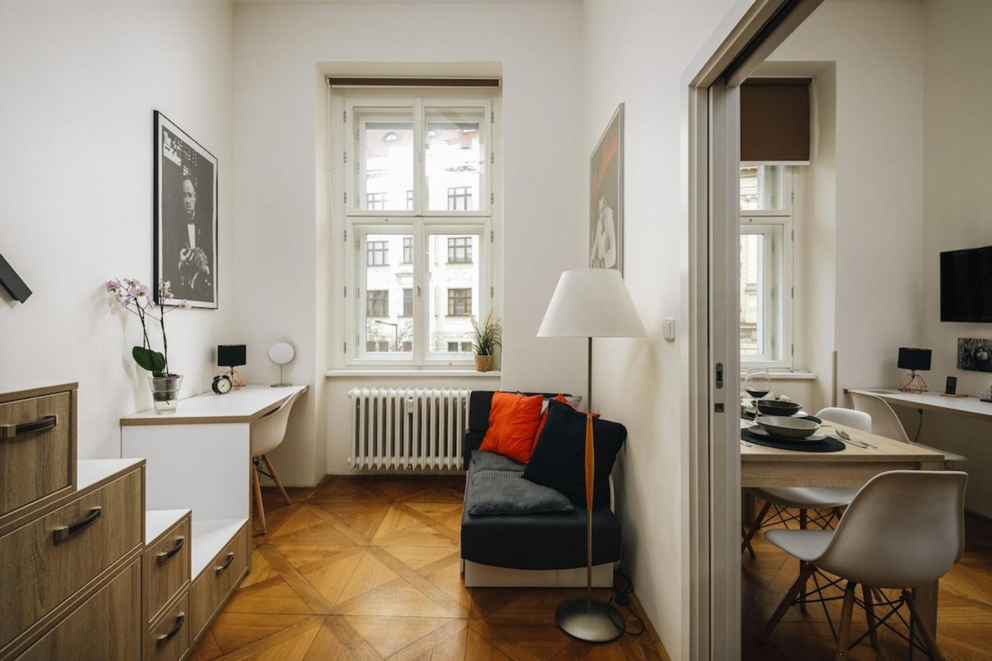 Cozy & Comfortable Apt Walking Anywhere You Want Sen Prag Exterior foto